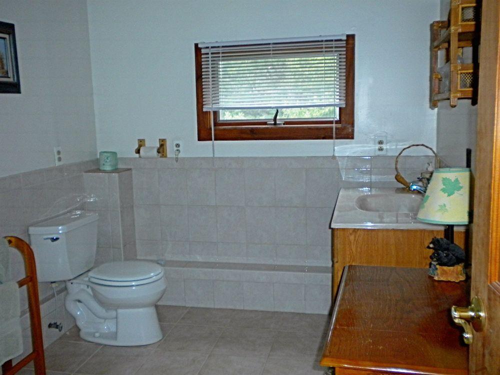 Bears Lair Inn Стоу Экстерьер фото