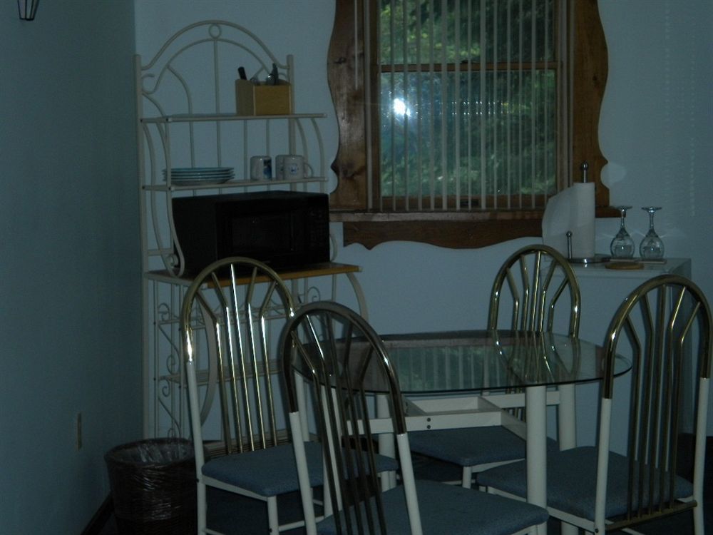 Bears Lair Inn Стоу Экстерьер фото
